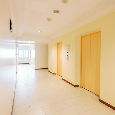 Cozy 2-Bedroom At South Of Market Soma Bgc Near Sm Aura, Market! Market! & Bonifacio High Street Taguig Exterior photo